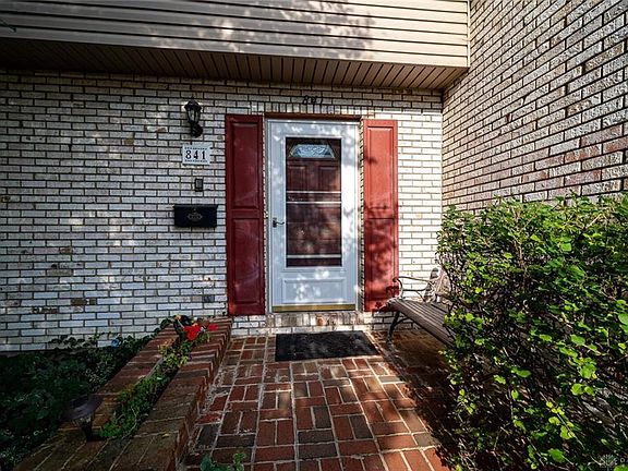4th image of 841 King Harry Pl