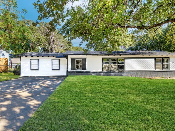 1005 Poe St, Azle, TX 76020
