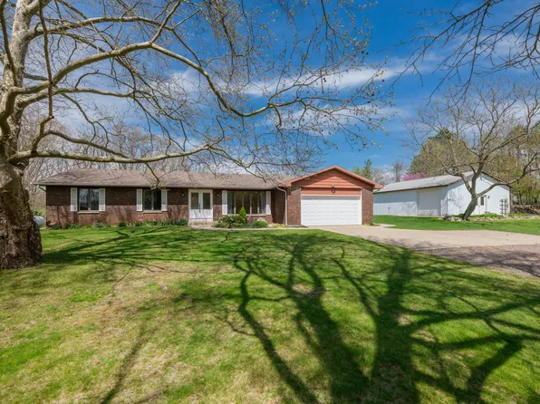 31938 26th Ave, Gobles, MI 49055