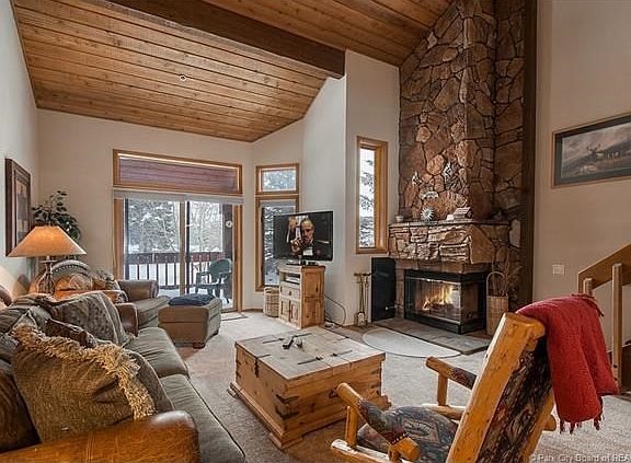 3rd image of 8010 Ridgepoint Dr #123