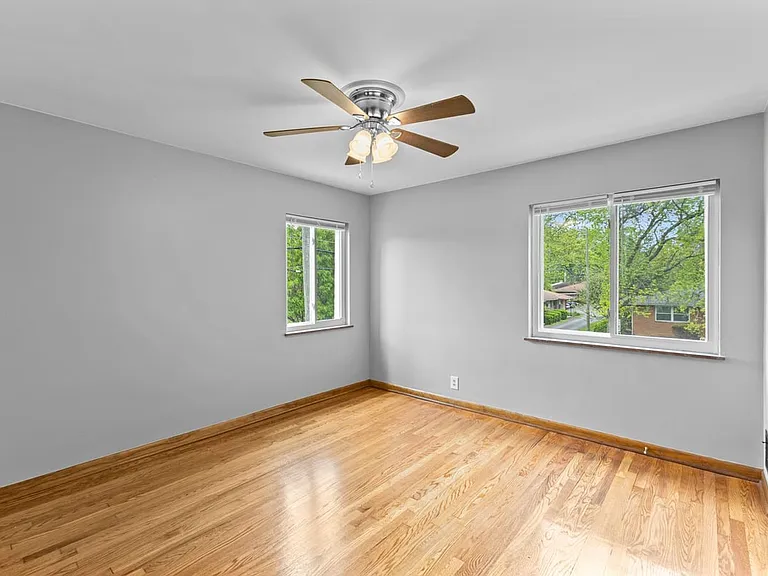 723 Village Dr — Photo 23