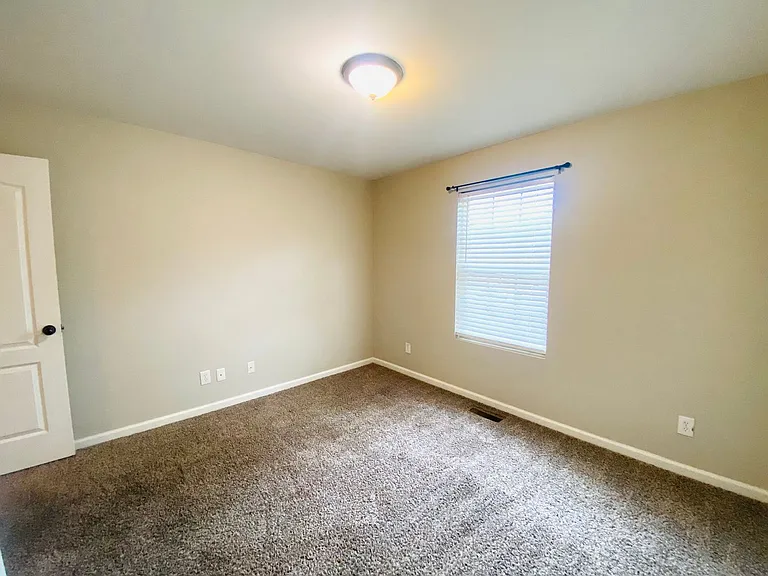 1728 Thistlewood Dr — Photo 15
