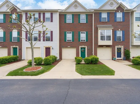 36438 Dominion Cir, Sterling Heights, MI 48310