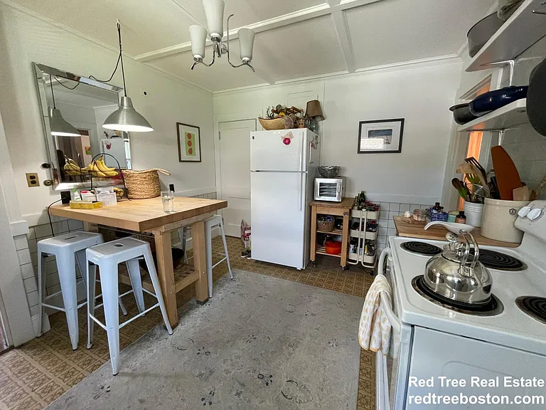 62 Newport St #1 — Photo 6