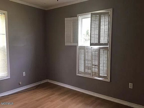 5th image of 1815 Harrison Ave
