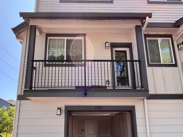 17009 SW Friendly Ln, Beaverton, OR 97007