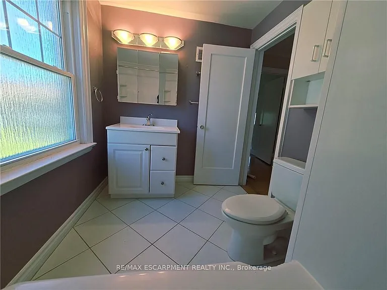 2047 James St — Photo 18