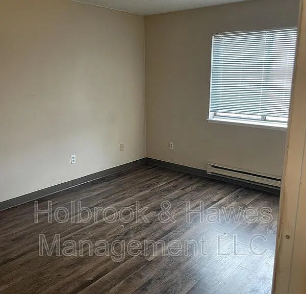 1209 W Plum St — Photo 25
