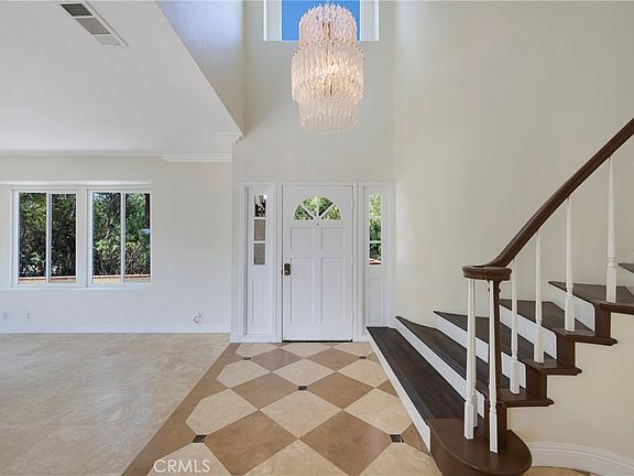 4th image of 9821 Sunrise Ln