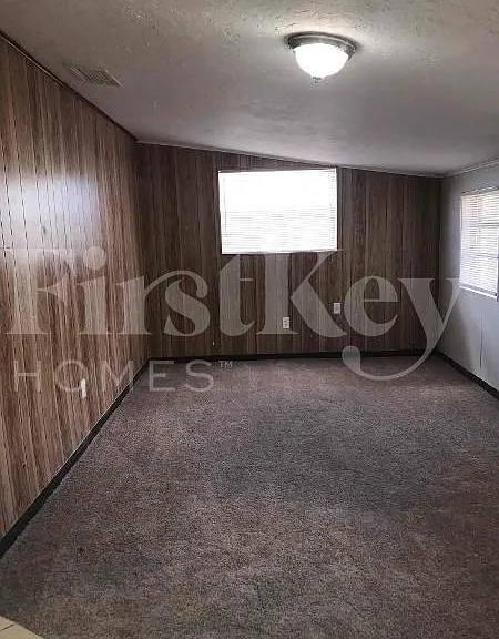 1211 N 74th Way — Photo 14