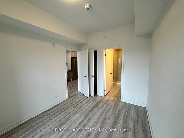 51 Clarington Blvd — Photo 8