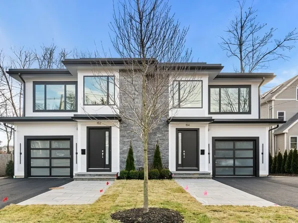 152 Crafts St #152, Newtonville, MA 02460