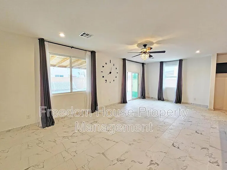 3821 E Weld Ave — Photo 12