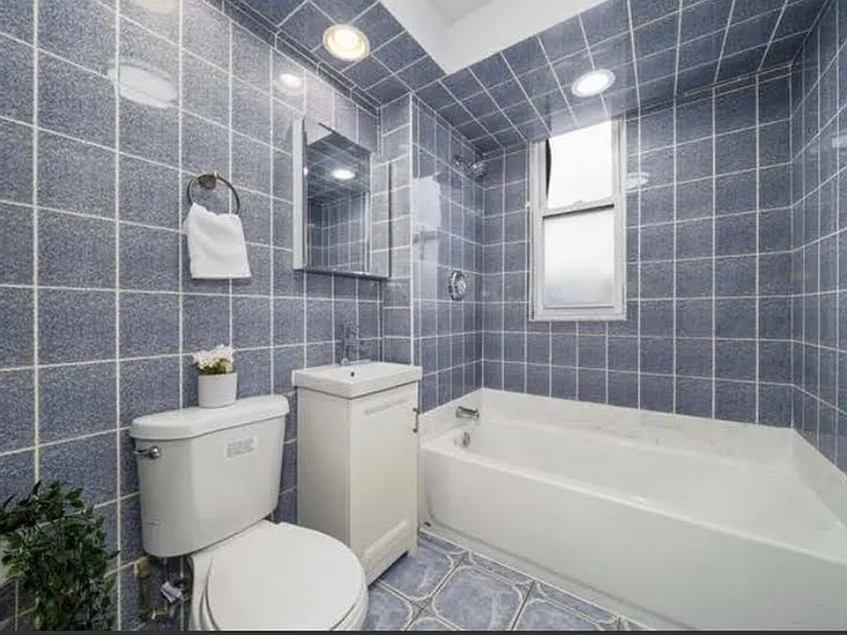 4316 W 31st St #2 — Photo 8