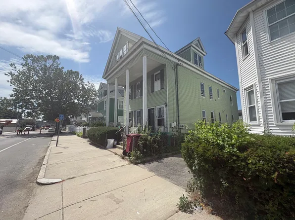 234 W 6th St #2, Lowell, MA 01850