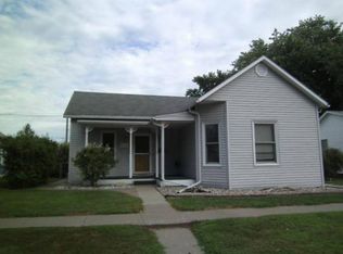 608 Evans St, Muscatine, IA 52761