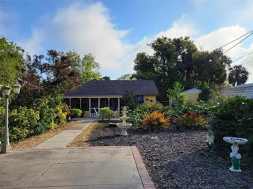 1370 Greenway Dr Photo 1
