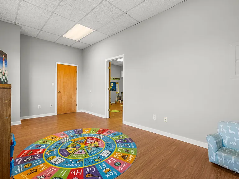 151 Meadow St #6 — Photo 6