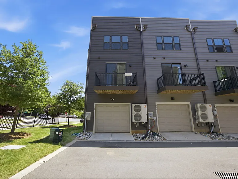 964 Broad River Ln — Photo 3