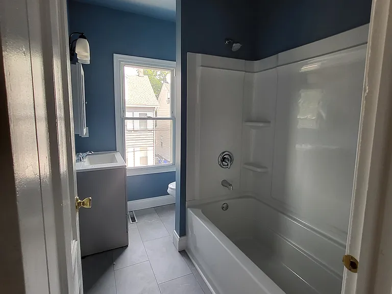 830 W Wilkes Barre St — Photo 10