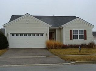 212 Winding Trl, Genoa, IL 60135