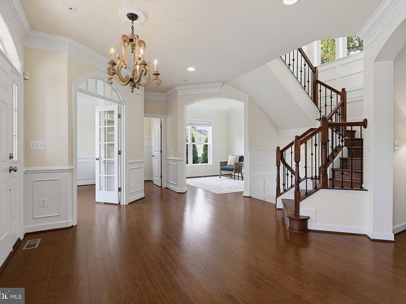 4th image of 2010 Basil Hall Ct