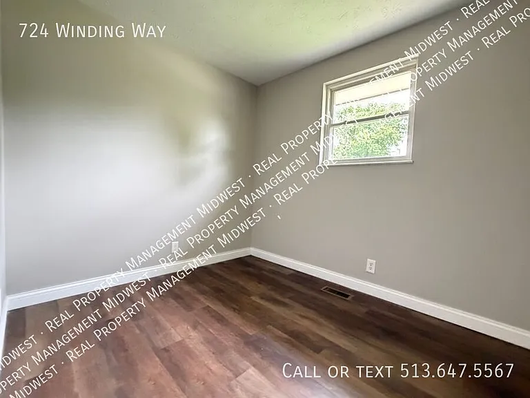 724 Winding Way — Photo 10