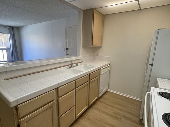 4th image of 355 S Madison Ave Unit 204