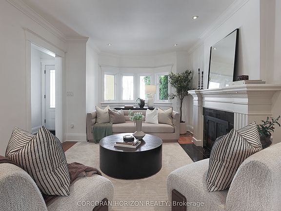 5th image of 103 Manor Rd E