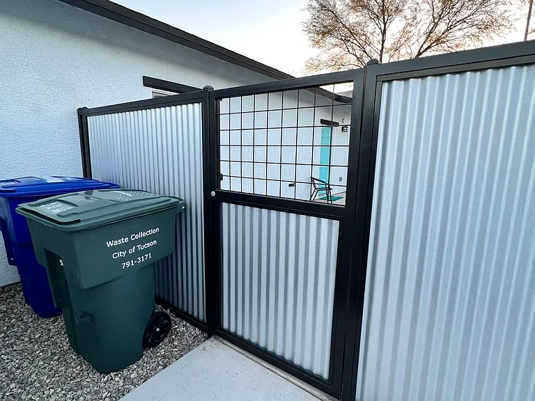 997 N Contzen Ave #2 — Photo 5