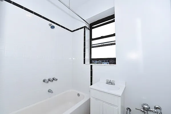 Rented by Keller Williams NYC | media 16