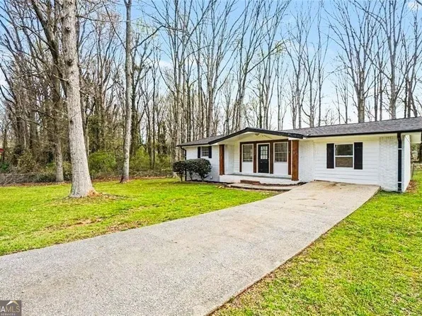 2116 Terry Ln, Douglasville, GA 30135