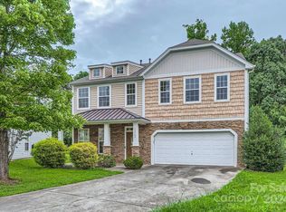 13708 Rutherglen Ct, Charlotte, NC 28213