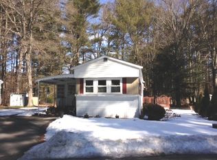 40 Maplewood Dr, Halifax, MA 02338