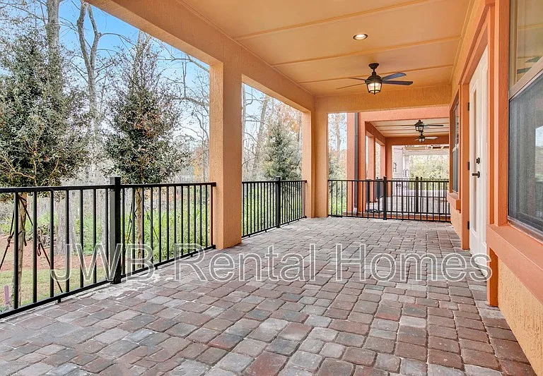 8859 Amalfi Ct — Photo 16
