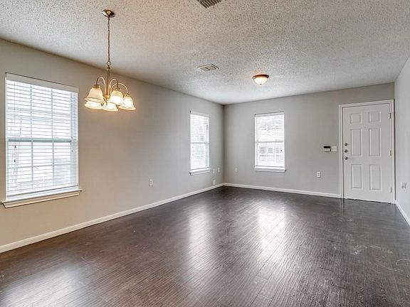4th image of 2621 Choice St