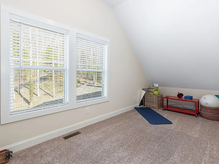 149 Kirkwood Dr — Photo 27