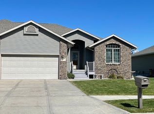 4028 Northview Dr, Grand Island, NE 68803