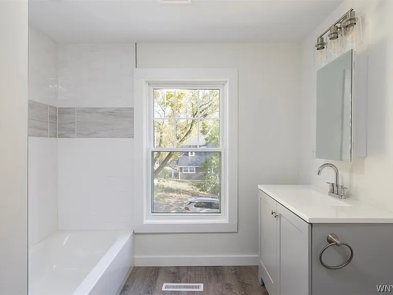 28L Olean St — Photo 12