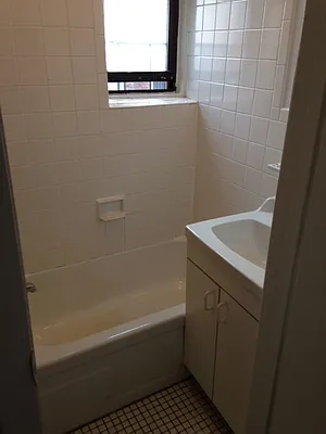 Rented by AJ Clarke | media 22