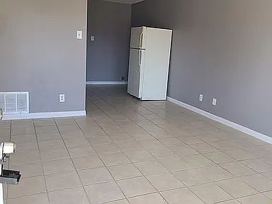 2nd image of 1309 Janis Dr #B