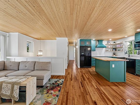 5th image of 2701 196th Street SE