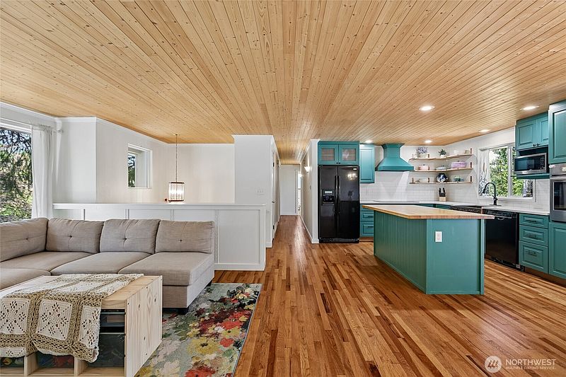 5th image of 2701 196th Street SE