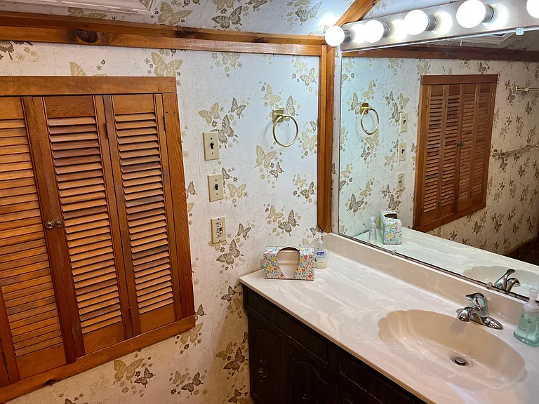 32 Campton St #A — Photo 15