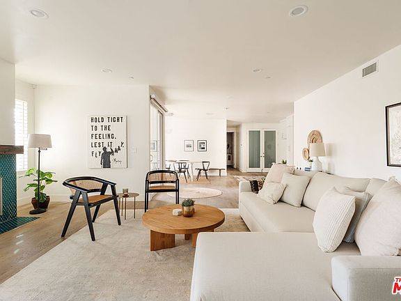 3rd image of 4925 Wilshire Blvd APT 103