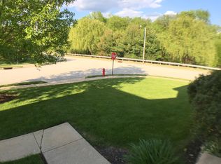 22 Woodstone Ln, Burlington, NJ 08016