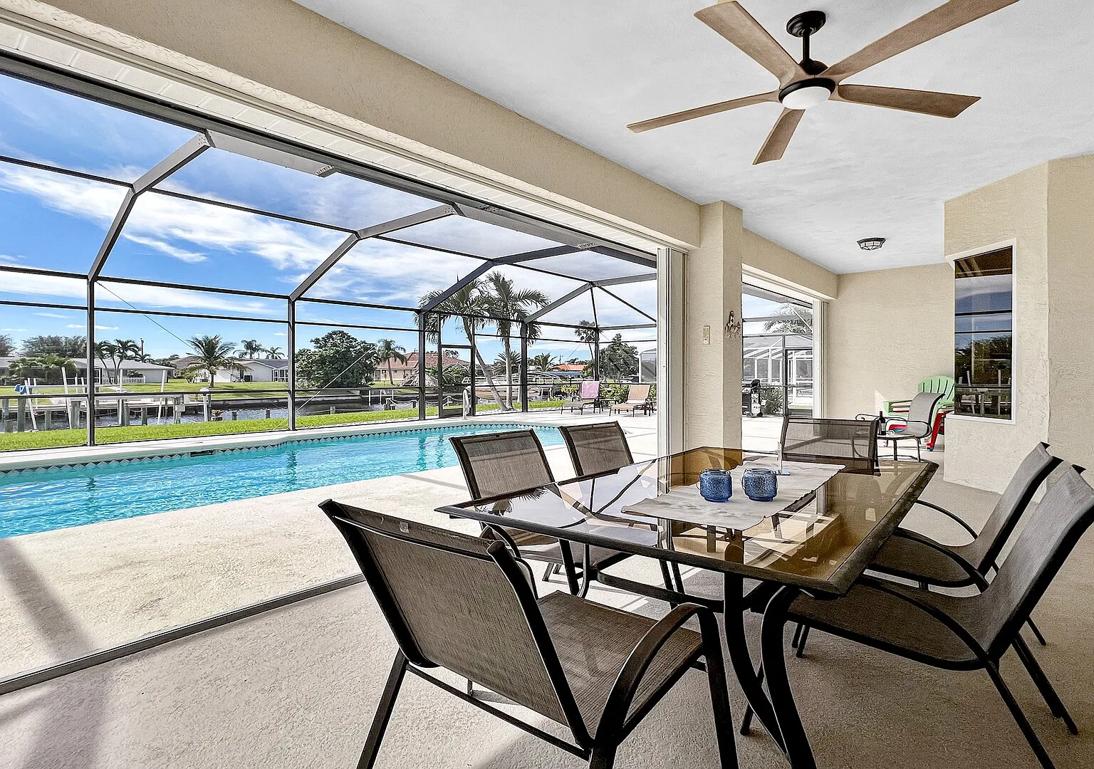 Timeout -south facing terrace with large pool — Photo 3