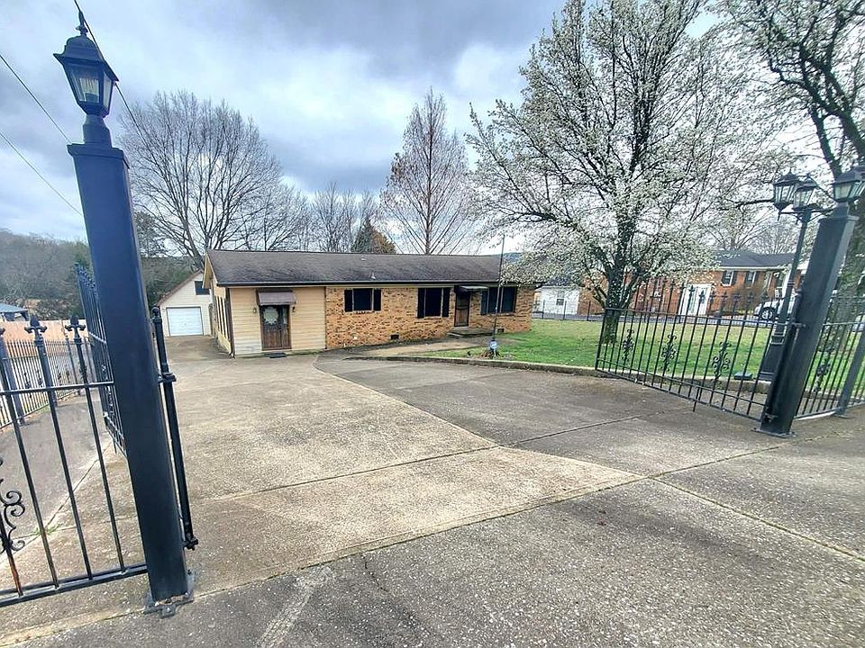 1st image of 18 Roberts Ln