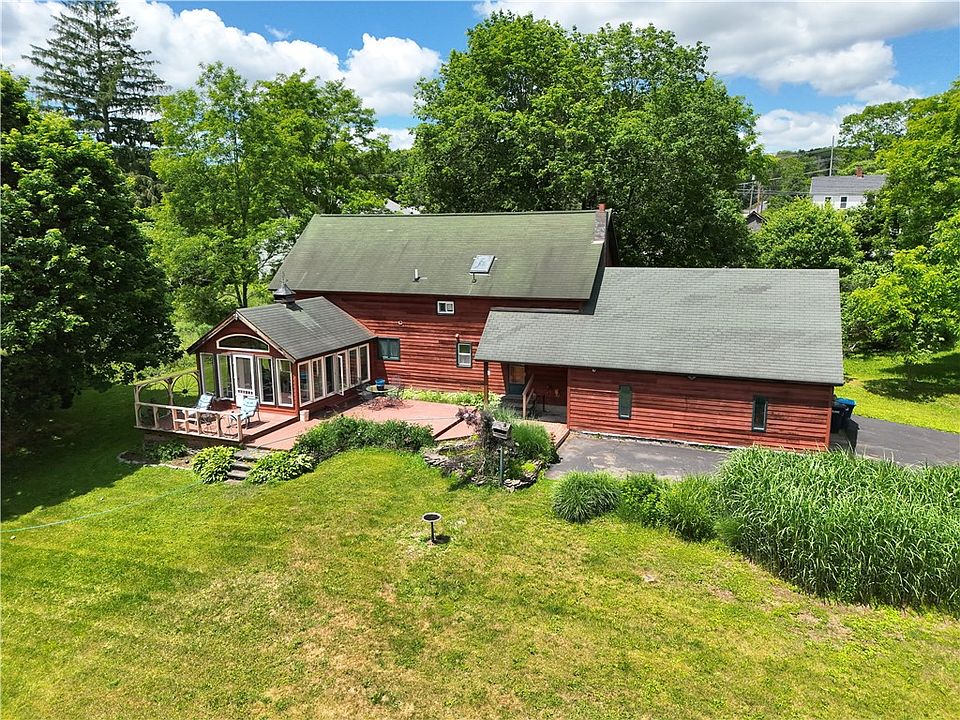 1st image of 104 Bob Wilson Rd