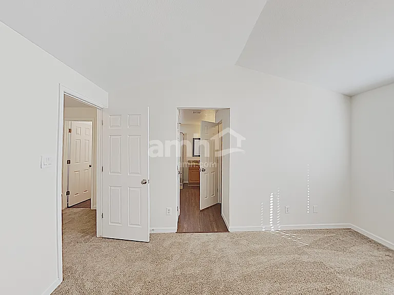 11384 Kenton St — Photo 9